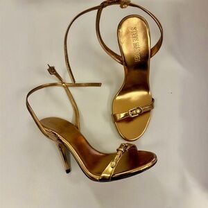 Steve Madden FOXX gold patent strappy stiletto open toe heels, women's size 6
